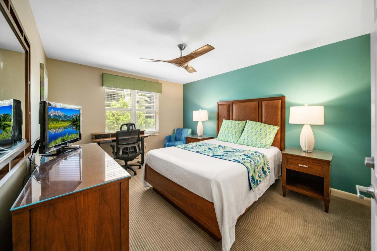 Gullwing Beach Front Resort Fort Myers Beach Exterior photo