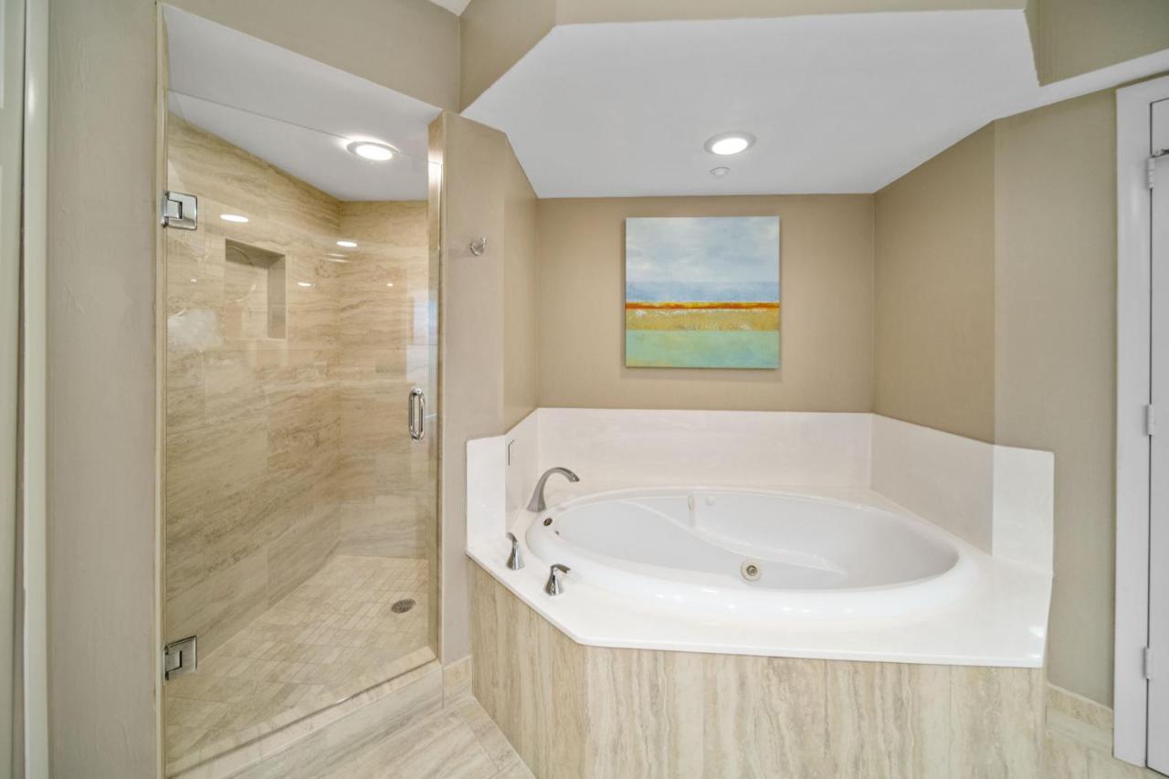 Gullwing Beach Front Resort Fort Myers Beach Exterior photo